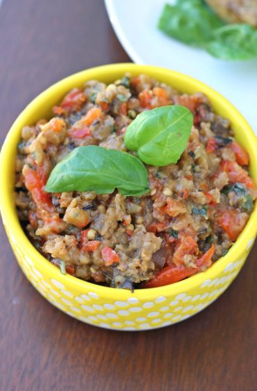 A whole30 complaint and vegan condiment that you can smother over ANYTHING. Roasted red peppers, eggplant, fresh basil, balsamic, lemon juice are just a few flavors you'll taste in this amazing and unconventional tapenade spread!
