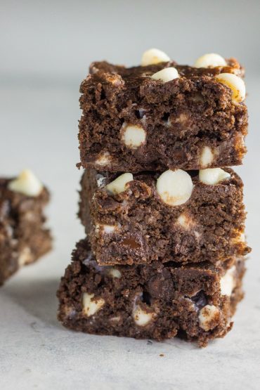 flourless fudgy brownies with white chocolate chips